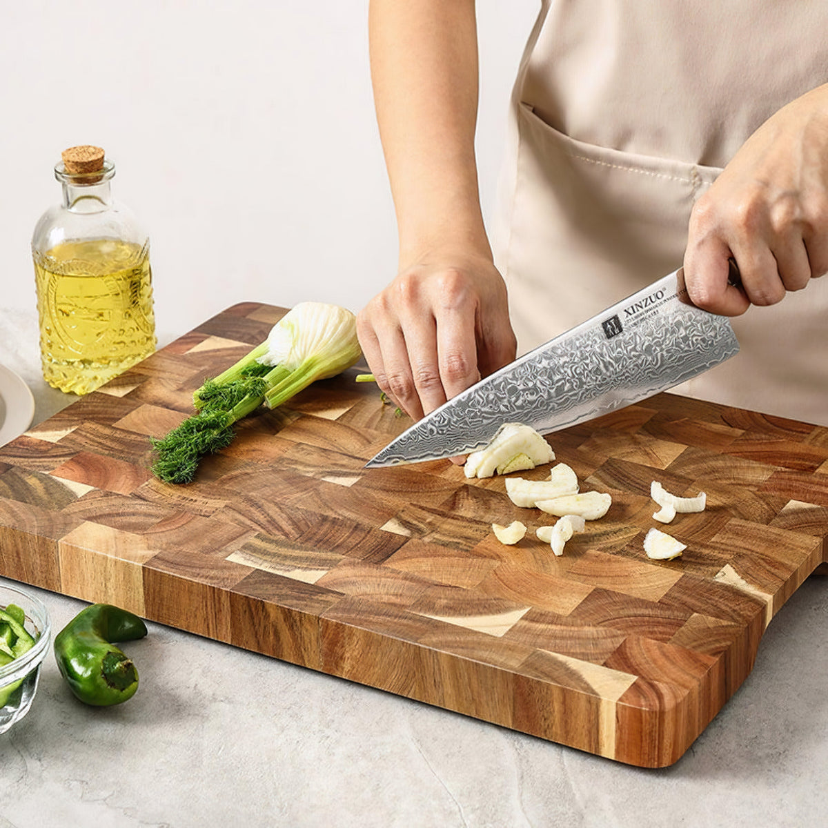 Acacia Wood Cutting Board – Solid, Knife-Friendly with Grip 3
